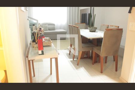 Sala de casa à venda com 3 quartos, 100m² em Parque Sabara, São Paulo