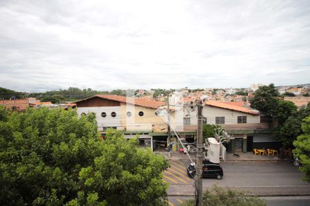 Vista da Sala de apartamento para alugar com 2 quartos, 47m² em Planalto, Belo Horizonte