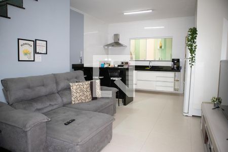 Sala de casa de condomínio à venda com 2 quartos, 65m² em Parque Edu Chaves, São Paulo