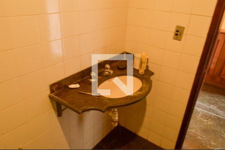 Banheiro da Suíte de casa de condomínio à venda com 5 quartos, 278m² em Taquara, Rio de Janeiro