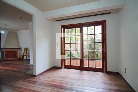 Sala 2 de casa à venda com 4 quartos, 240m² em Passo da Areia, Porto Alegre