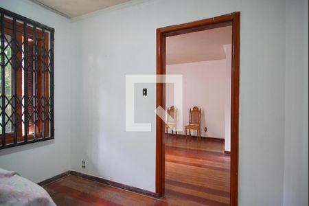 Gabinete de casa à venda com 4 quartos, 240m² em Passo da Areia, Porto Alegre