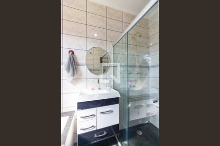 Casa à venda com 310m², 5 quartos e 3 vagas Casa à venda com 310m², 5 quartos e 3 vagasBanheiro da Suíte