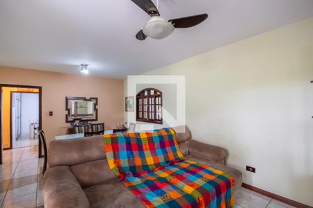Sala de casa à venda com 6 quartos, 310m² em Jardim das Flores, Osasco