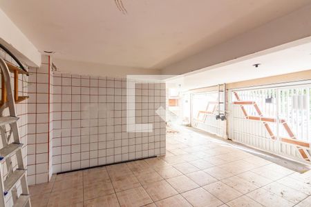 Casa à venda com 310m², 5 quartos e 3 vagas Casa à venda com 310m², 5 quartos e 3 vagasGaragem
