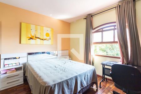 Casa à venda com 310m², 5 quartos e 3 vagas Casa à venda com 310m², 5 quartos e 3 vagasSuíte