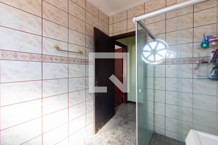 Casa à venda com 310m², 5 quartos e 3 vagas Casa à venda com 310m², 5 quartos e 3 vagasBanheiro da Suíte 2