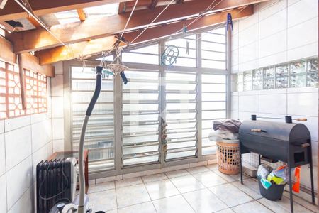 Casa à venda com 310m², 5 quartos e 3 vagas Casa à venda com 310m², 5 quartos e 3 vagasÁrea de Serviço