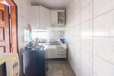 Casa à venda com 310m², 5 quartos e 3 vagas Casa à venda com 310m², 5 quartos e 3 vagasCozinha 2