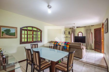Sala de casa à venda com 6 quartos, 310m² em Jardim das Flores, Osasco