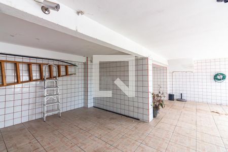 Casa à venda com 310m², 5 quartos e 3 vagas Casa à venda com 310m², 5 quartos e 3 vagasGaragem