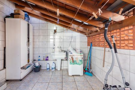 Casa à venda com 310m², 5 quartos e 3 vagas Casa à venda com 310m², 5 quartos e 3 vagasÁrea de Serviço