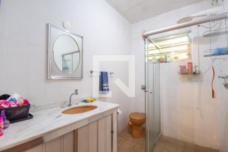 Casa à venda com 310m², 5 quartos e 3 vagas Casa à venda com 310m², 5 quartos e 3 vagasBanheiro