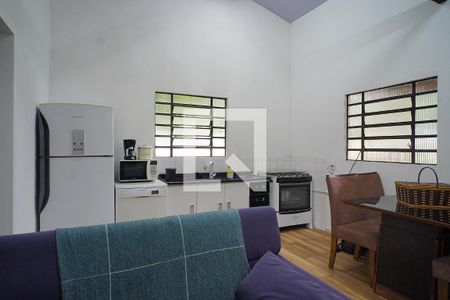 Sala - Cozinha de casa de condomínio para alugar com 2 quartos, 70m² em Campeche Leste, Florianópolis