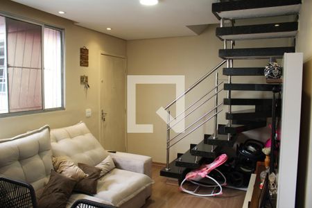 Sala de apartamento para alugar com 2 quartos, 98m² em Jardim Riacho das Pedras, Contagem