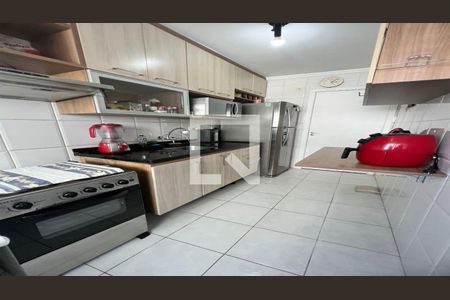 Cozinha de apartamento à venda com 2 quartos, 60m² em Jardim Ester Yolanda, São Paulo