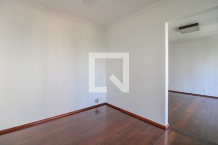 Sala de TV de apartamento à venda com 3 quartos, 168m² em Cambuí, Campinas