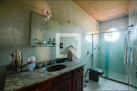 Banheiro da Suíte de casa à venda com 4 quartos, 330m² em Piratininga, Niterói