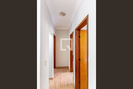 Corredor de apartamento à venda com 3 quartos, 120m² em Serrano, Belo Horizonte