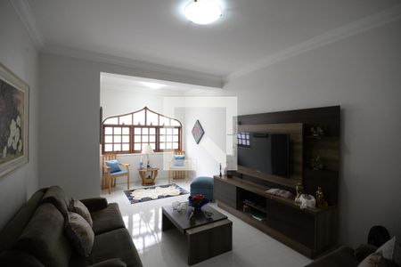 Casa de condomínio à venda com 275m², 4 quartos e 3 vagasSala