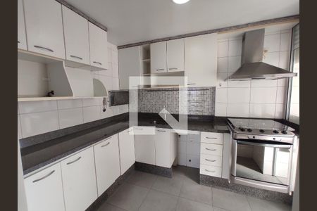 Cozinha de apartamento para alugar com 2 quartos, 80m² em Vila Pompéia, São Paulo