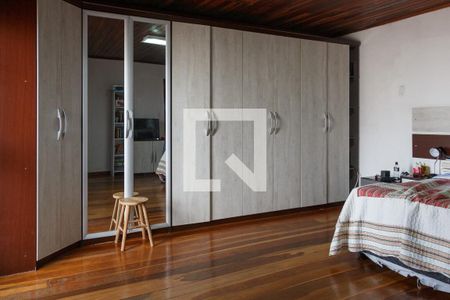 Casa à venda com 160m², 3 quartos e 3 vagas Casa à venda com 160m², 3 quartos e 3 vagasQuarto 3