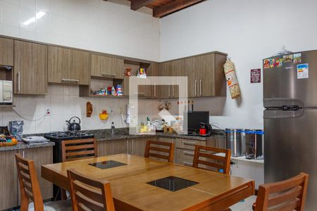 Casa à venda com 160m², 3 quartos e 3 vagas Casa à venda com 160m², 3 quartos e 3 vagasCozinha