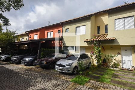 Casa de condomínio para alugar com 110m², 3 quartos e 2 vagas Casa de condomínio para alugar com 110m², 3 quartos e 2 vagasFachada