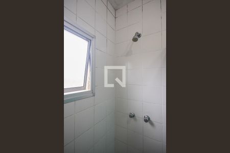 Casa de condomínio para alugar com 110m², 3 quartos e 2 vagas Casa de condomínio para alugar com 110m², 3 quartos e 2 vagasChuveiro do Banheiro da Suíte