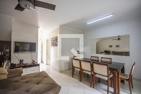 Sala de casa de condomínio para alugar com 3 quartos, 110m² em Parque Munhoz, São Paulo