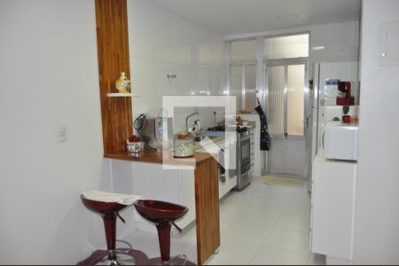 Sala de casa à venda com 3 quartos, 160m² em Pilares, Rio de Janeiro