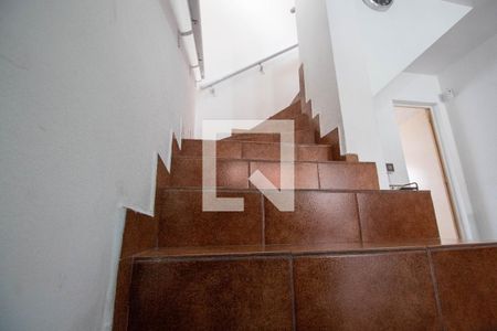 Escada de casa à venda com 2 quartos, 105m² em Vila Talarico, São Paulo