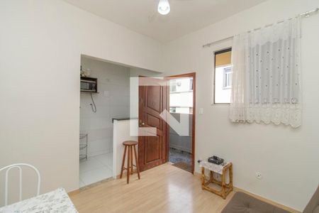 Sala de apartamento à venda com 1 quarto, 28m² em Jardim Guanabara, Rio de Janeiro