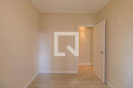 Quarto 1 de apartamento para alugar com 2 quartos, 58m² em Jardim Tupanci, Barueri