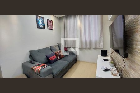 Sala de apartamento para alugar com 2 quartos, 44m² em Parque São Vicente, Santo André