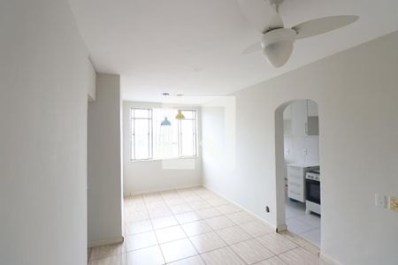 Sala de apartamento para alugar com 2 quartos, 80m² em Alcântara, São Gonçalo