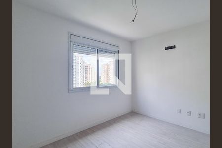 Suíte 1 de apartamento à venda com 2 quartos, 70m² em Passo da Areia, Porto Alegre