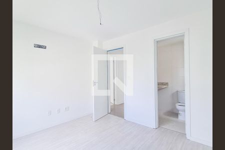 Suíte 1 de apartamento à venda com 2 quartos, 70m² em Passo da Areia, Porto Alegre