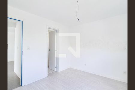 Suíte 1 de apartamento à venda com 2 quartos, 70m² em Passo da Areia, Porto Alegre