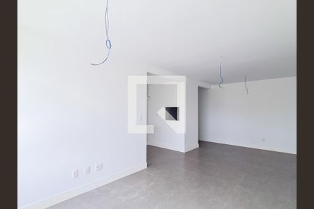 Sala de apartamento à venda com 2 quartos, 70m² em Passo da Areia, Porto Alegre