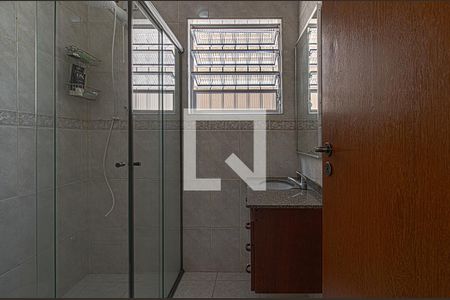 Banheiro social de casa à venda com 3 quartos, 220m² em Bosque da Saúde, São Paulo