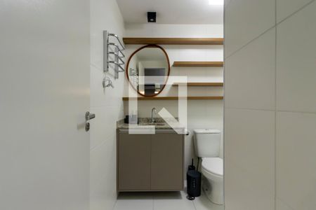 Banheiro de kitnet/studio para alugar com 1 quarto, 24m² em Vila Olímpia, São Paulo