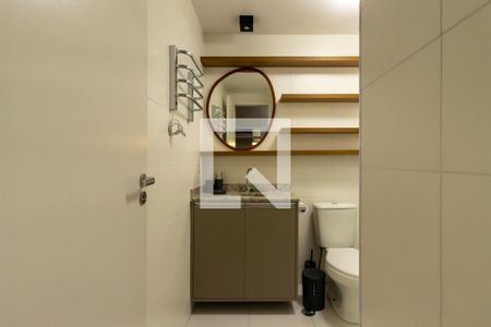 Banheiro de kitnet/studio para alugar com 1 quarto, 24m² em Vila Olímpia, São Paulo