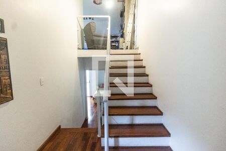 Escada de casa à venda com 4 quartos, 226m² em Água Fria, São Paulo