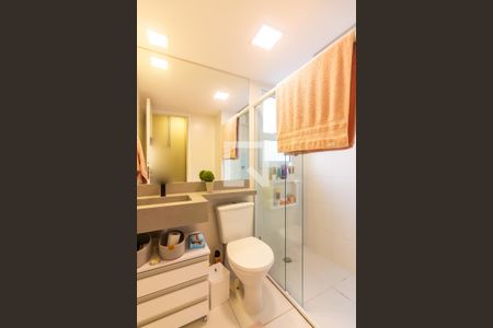 Banheiro de apartamento à venda com 1 quarto, 53m² em Vila Yara, Osasco