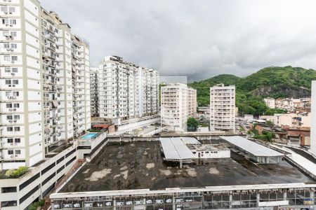 Vista de apartamento à venda com 2 quartos, 50m² em Maracanã, Rio de Janeiro