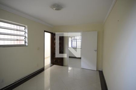 Sala de casa para alugar com 4 quartos, 193m² em Cursino, São Paulo