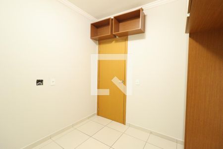 Quarto 1 de apartamento para alugar com 3 quartos, 80m² em Tubalina, Uberlândia