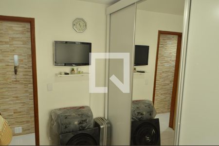 Quarto 1 de apartamento à venda com 3 quartos, 50m² em Taquara, Rio de Janeiro