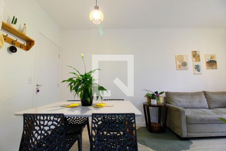 Sala de apartamento para alugar com 2 quartos, 50m² em Jardim Pioneiro, Cotia